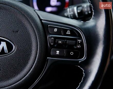 Киа Niro 2020 в Бердичеве на Automoto.ua Черный Киа Niro, объемом двигателя 0 л и пробегом 152 тыс. км за 16450 $, фото 47 на Automoto.ua