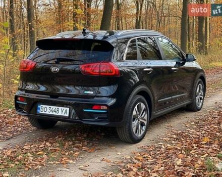 Чорний Кіа Niro, об'ємом двигуна 0 л та пробігом 112 тис. км за 19850 $, фото 16 на Automoto.ua
