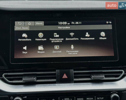 Чорний Кіа Niro, об'ємом двигуна 0 л та пробігом 130 тис. км за 18300 $, фото 65 на Automoto.ua