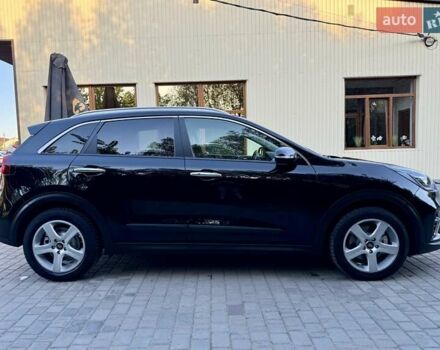 Киа Niro 2020 в Бердичеве на Automoto.ua Черный Киа Niro, объемом двигателя 0 л и пробегом 128 тыс. км за 16700 $, фото 13 на Automoto.ua