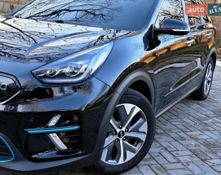 Черный Киа Niro, объемом двигателя 0 л и пробегом 115 тыс. км за 19999 $, фото 3 на Automoto.ua