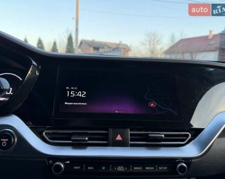 Чорний Кіа Niro, об'ємом двигуна 0 л та пробігом 69 тис. км за 21500 $, фото 23 на Automoto.ua