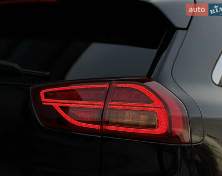 Черный Киа Niro, объемом двигателя 0 л и пробегом 142 тыс. км за 18900 $, фото 21 на Automoto.ua