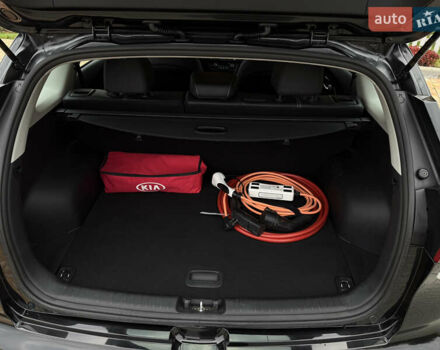 Киа Niro 2020 в Тернополе на Automoto.ua Черный Киа Niro, объемом двигателя 0 л и пробегом 92 тыс. км за 19899 $, фото 47 на Automoto.ua