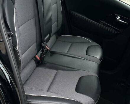 Чорний Кіа Niro, об'ємом двигуна 0 л та пробігом 130 тис. км за 18300 $, фото 46 на Automoto.ua