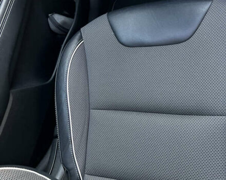 Чорний Кіа Niro, об'ємом двигуна 0 л та пробігом 65 тис. км за 16499 $, фото 23 на Automoto.ua