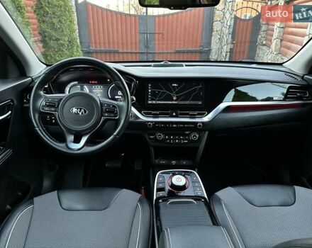Черный Киа Niro, объемом двигателя 0 л и пробегом 115 тыс. км за 18700 $, фото 31 на Automoto.ua