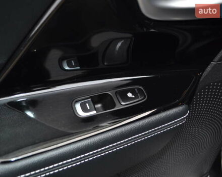 Чорний Кіа Niro, об'ємом двигуна 0 л та пробігом 169 тис. км за 18450 $, фото 39 на Automoto.ua