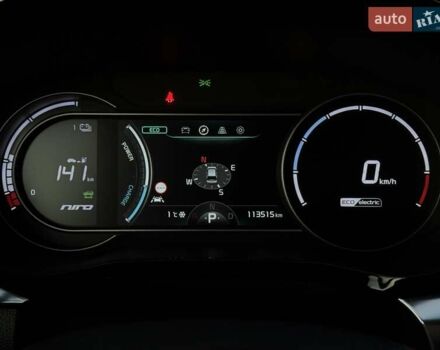 Черный Киа Niro, объемом двигателя 0 л и пробегом 110 тыс. км за 17999 $, фото 3 на Automoto.ua