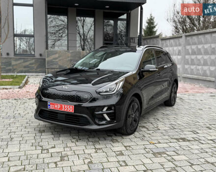 Чорний Кіа Niro, об'ємом двигуна 0 л та пробігом 109 тис. км за 17499 $, фото 1 на Automoto.ua