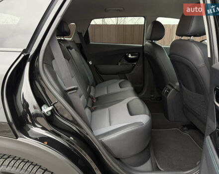 Черный Киа Niro, объемом двигателя 0 л и пробегом 61 тыс. км за 19300 $, фото 19 на Automoto.ua