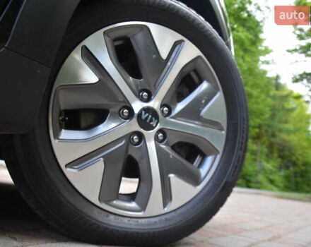 Черный Киа Niro, объемом двигателя 0 л и пробегом 76 тыс. км за 17550 $, фото 67 на Automoto.ua