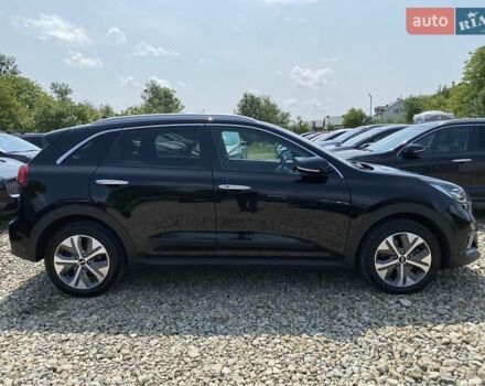 Киа Niro 2020 в Львове на Automoto.ua Черный Киа Niro, объемом двигателя 0 л и пробегом 115 тыс. км за 20300 $, фото 17 на Automoto.ua