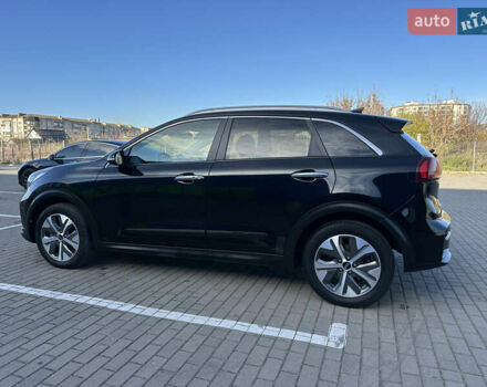 Чорний Кіа Niro, об'ємом двигуна 0 л та пробігом 144 тис. км за 19500 $, фото 22 на Automoto.ua
