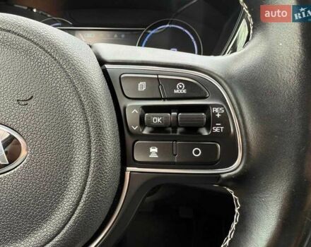 Черный Киа Niro, объемом двигателя 0 л и пробегом 84 тыс. км за 19500 $, фото 12 на Automoto.ua