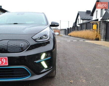 Чорний Кіа Niro, об'ємом двигуна 0 л та пробігом 169 тис. км за 18450 $, фото 94 на Automoto.ua