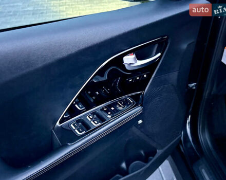 Черный Киа Niro, объемом двигателя 0 л и пробегом 165 тыс. км за 16999 $, фото 40 на Automoto.ua