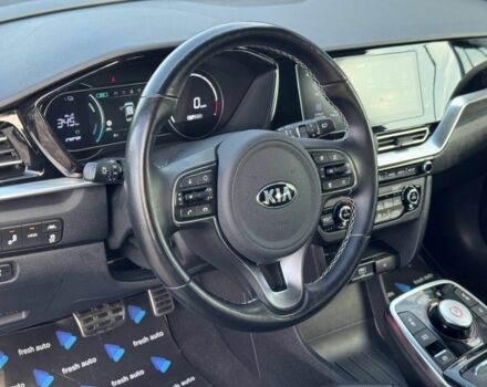 Черный Киа Niro, объемом двигателя 0 л и пробегом 142 тыс. км за 18900 $, фото 16 на Automoto.ua