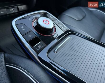 Чорний Кіа Niro, об'ємом двигуна 0 л та пробігом 69 тис. км за 21500 $, фото 26 на Automoto.ua