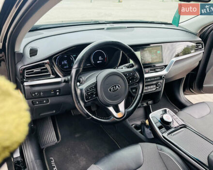 Киа Niro 2020 в Первомайск на Automoto.ua Черный Киа Niro, объемом двигателя 0 л и пробегом 121 тыс. км за 18800 $, фото 10 на Automoto.ua
