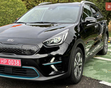 Чорний Кіа Niro, об'ємом двигуна 0 л та пробігом 110 тис. км за 19500 $, фото 49 на Automoto.ua