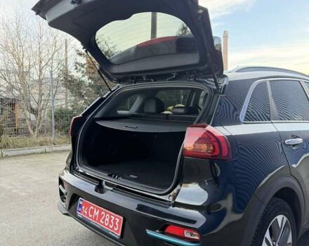 Черный Киа Niro, объемом двигателя 0 л и пробегом 111 тыс. км за 18900 $, фото 19 на Automoto.ua
