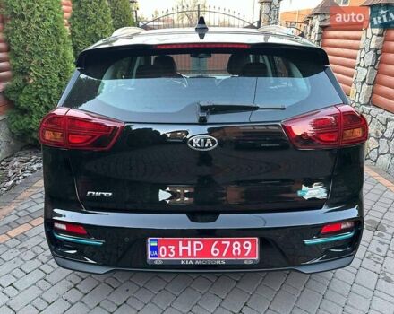 Чорний Кіа Niro, об'ємом двигуна 0 л та пробігом 126 тис. км за 19500 $, фото 7 на Automoto.ua