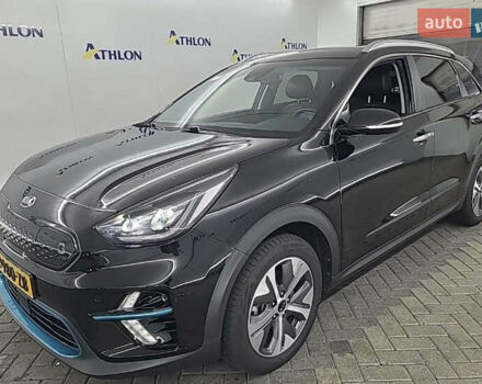Чорний Кіа Niro, об'ємом двигуна 0 л та пробігом 69 тис. км за 21500 $, фото 58 на Automoto.ua