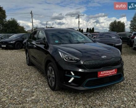 Чорний Кіа Niro, об'ємом двигуна 0 л та пробігом 69 тис. км за 23200 $, фото 24 на Automoto.ua