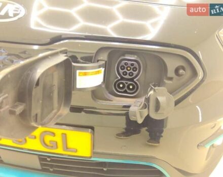 Черный Киа Niro, объемом двигателя 0 л и пробегом 122 тыс. км за 18900 $, фото 14 на Automoto.ua