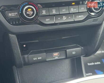 Черный Киа Niro, объемом двигателя 0 л и пробегом 113 тыс. км за 21900 $, фото 26 на Automoto.ua