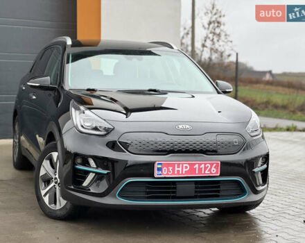 Черный Киа Niro, объемом двигателя 0 л и пробегом 93 тыс. км за 17999 $, фото 2 на Automoto.ua