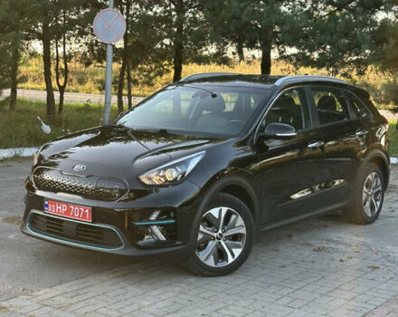 Черный Киа Niro, объемом двигателя 0 л и пробегом 112 тыс. км за 18750 $, фото 2 на Automoto.ua
