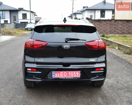 Чорний Кіа Niro, об'ємом двигуна 0 л та пробігом 169 тис. км за 18450 $, фото 16 на Automoto.ua