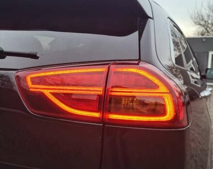 Черный Киа Niro, объемом двигателя 0 л и пробегом 114 тыс. км за 19999 $, фото 18 на Automoto.ua