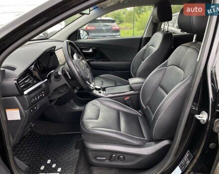 Чорний Кіа Niro, об'ємом двигуна 0 л та пробігом 131 тис. км за 21500 $, фото 22 на Automoto.ua
