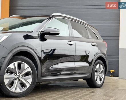 Черный Киа Niro, объемом двигателя 0 л и пробегом 93 тыс. км за 17999 $, фото 10 на Automoto.ua