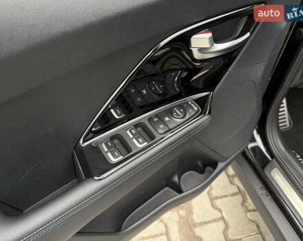 Черный Киа Niro, объемом двигателя 0 л и пробегом 61 тыс. км за 19300 $, фото 23 на Automoto.ua