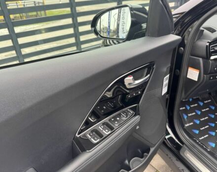 Черный Киа Niro, объемом двигателя 0 л и пробегом 112 тыс. км за 21900 $, фото 14 на Automoto.ua