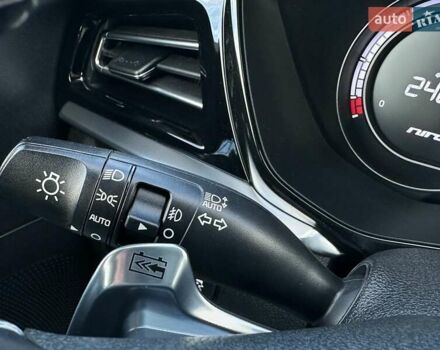 Чорний Кіа Niro, об'ємом двигуна 0 л та пробігом 68 тис. км за 24200 $, фото 47 на Automoto.ua