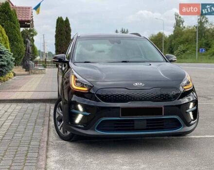 Чорний Кіа Niro, об'ємом двигуна 0 л та пробігом 109 тис. км за 19850 $, фото 7 на Automoto.ua