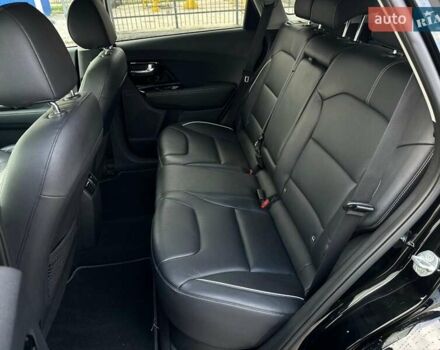 Чорний Кіа Niro, об'ємом двигуна 0 л та пробігом 148 тис. км за 18700 $, фото 17 на Automoto.ua