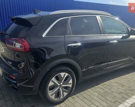 Черный Киа Niro, объемом двигателя 0 л и пробегом 121 тыс. км за 18500 $, фото 3 на Automoto.ua