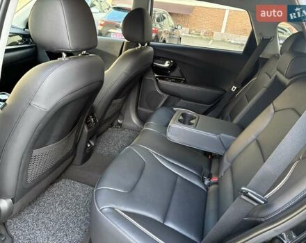 Черный Киа Niro, объемом двигателя 0 л и пробегом 105 тыс. км за 20500 $, фото 57 на Automoto.ua
