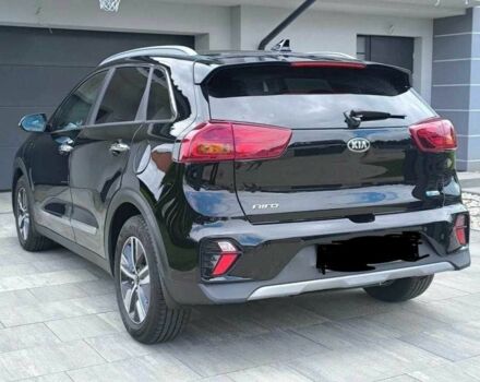 Киа Niro 2020 в Киеве на Automoto.ua Черный Киа Niro, объемом двигателя 1.6 л и пробегом 83 тыс. км за 12800 $, фото 2 на Automoto.ua