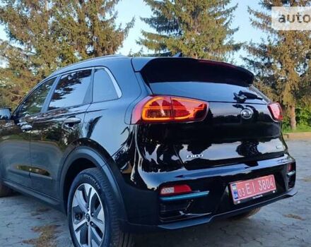 Чорний Кіа Niro, об'ємом двигуна 0 л та пробігом 83 тис. км за 19799 $, фото 21 на Automoto.ua