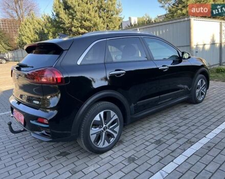 Чорний Кіа Niro, об'ємом двигуна 0 л та пробігом 112 тис. км за 20499 $, фото 21 на Automoto.ua