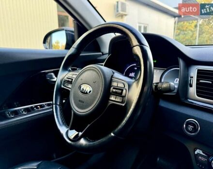 Киа Niro 2020 в Бердичеве на Automoto.ua Черный Киа Niro, объемом двигателя 0 л и пробегом 128 тыс. км за 16700 $, фото 75 на Automoto.ua