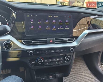 Чорний Кіа Niro, об'ємом двигуна 0 л та пробігом 46 тис. км за 17000 $, фото 46 на Automoto.ua