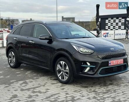 Чорний Кіа Niro, об'ємом двигуна 0 л та пробігом 148 тис. км за 18700 $, фото 9 на Automoto.ua
